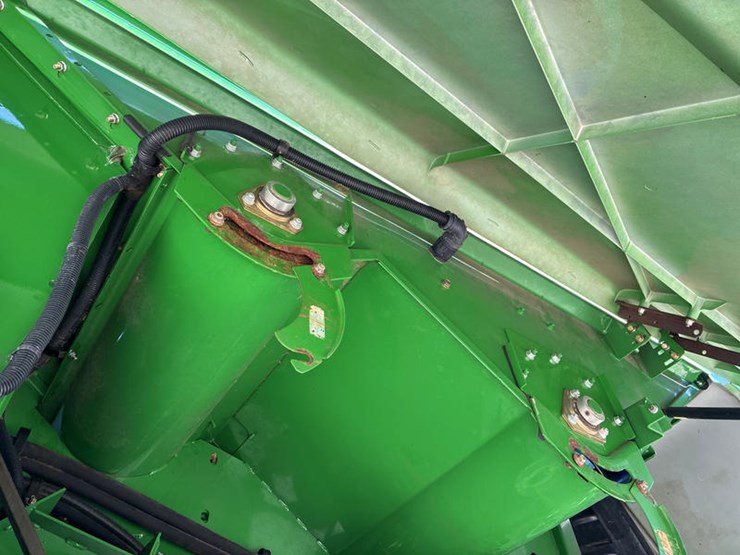 2013-john-deere-s670-image-82