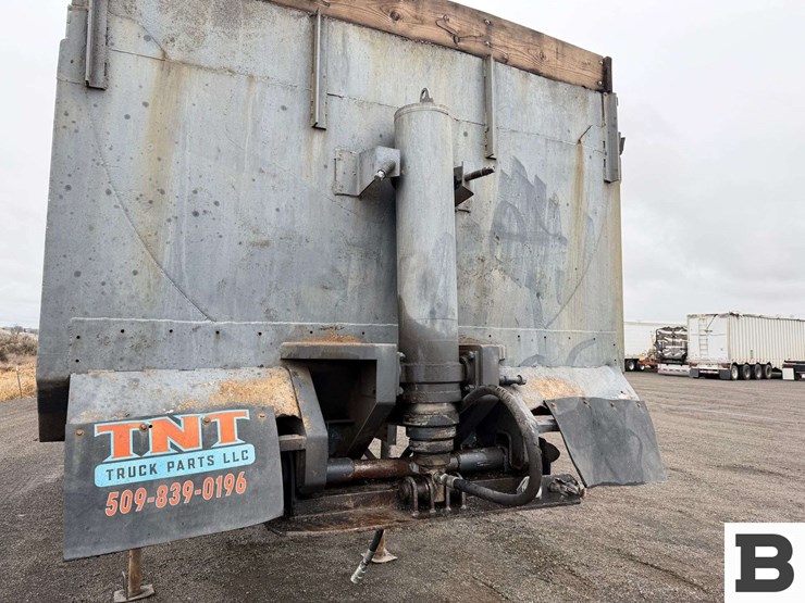 1966-fruehauf-end-dump-trailer-image-9