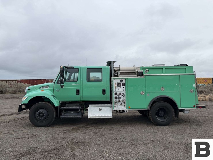 2005-international-7400-image-2