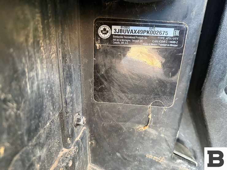 2023-can-am-defender-limited-hd10-atv-image-55