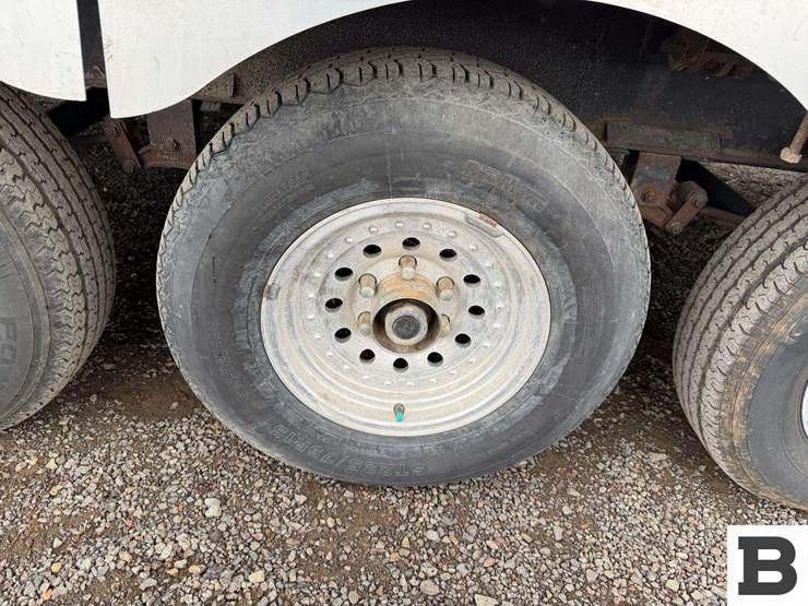 2006-raptor-3712ts-travel-trailer-image-49