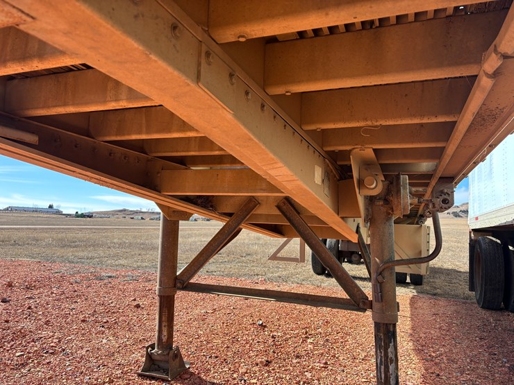 1989-reitnouer-flatbed-image-16