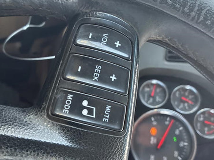 2016-kenworth-t680-image-54