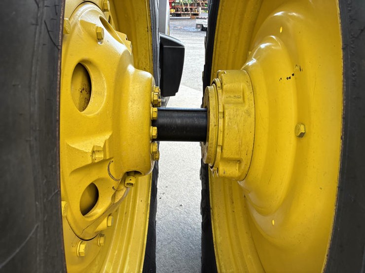 2006-john-deere-8430-image-53