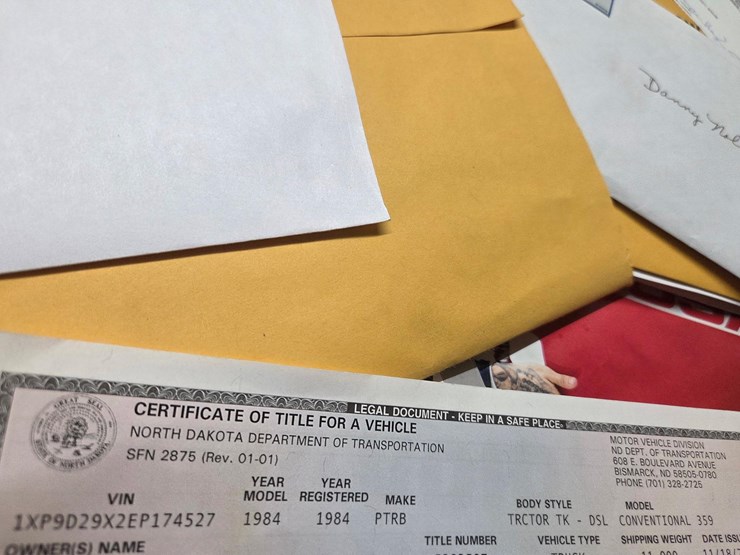 1984-peterbilt-359-image-2