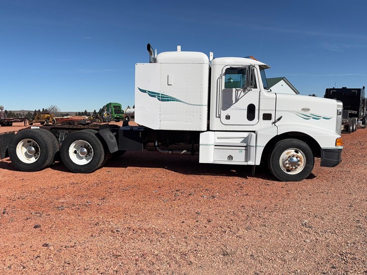 1993-peterbilt-377-image-5
