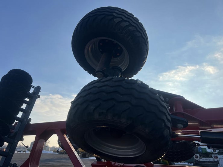 2020-case-ih-true-tandem-335vt-image-18