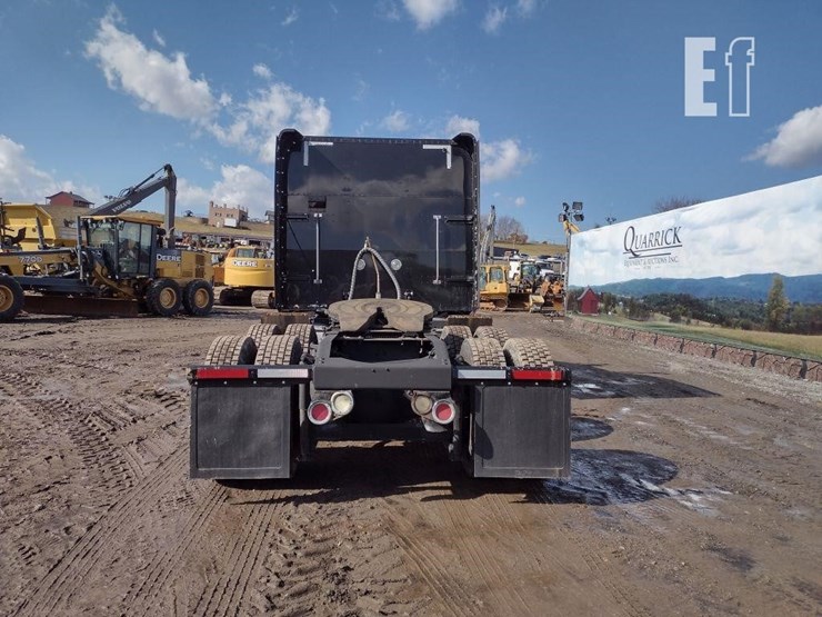 2007-peterbilt-379-image-2