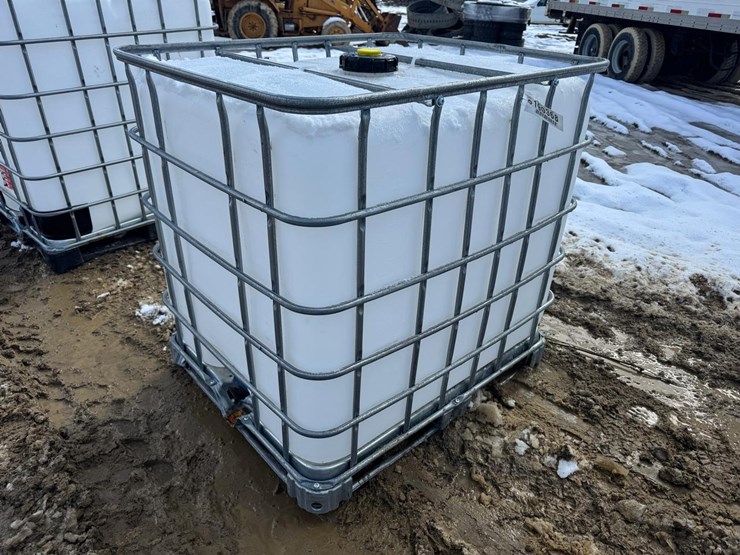 water-tank-tote-image-1
