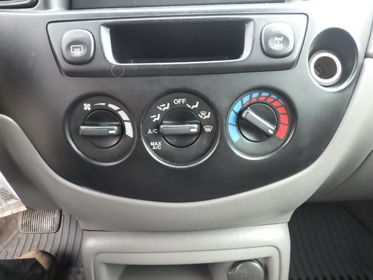 2001-mazda-tribute-image-28