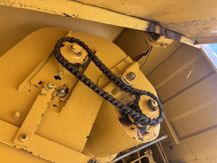 new-holland-tr89-image-74