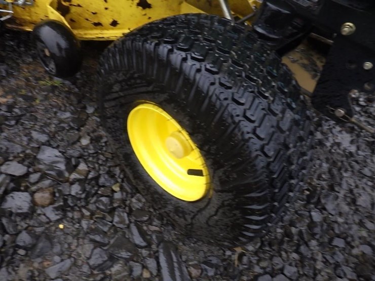 john-deere-x300-image-21