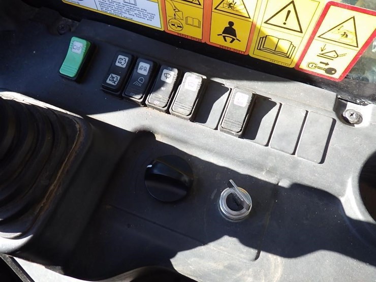 takeuchi-tl10v2-image-32