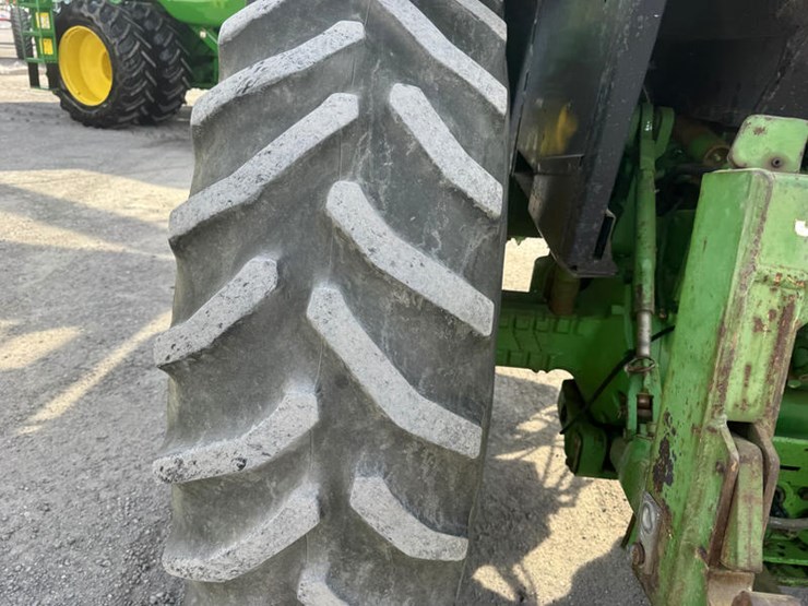 1991-john-deere-4255-image-28