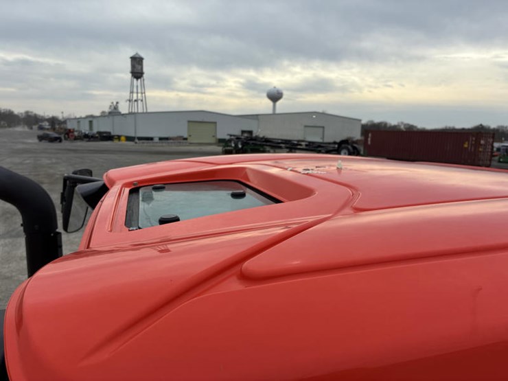 2024-kubota-m6-131-image-68