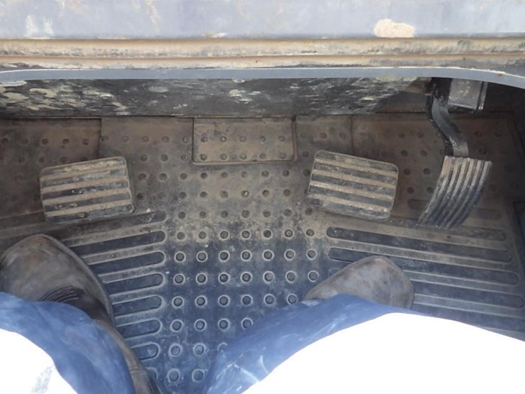 takeuchi-tl10v2-image-25