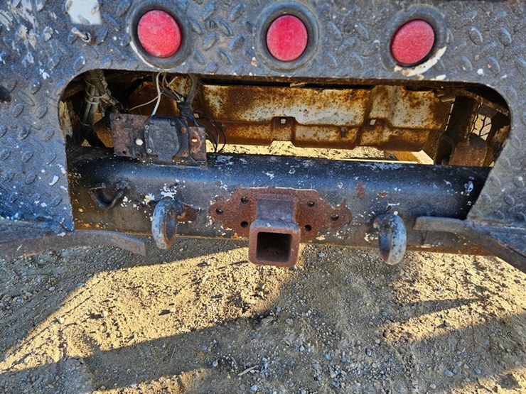 2003-ford-f550-image-13