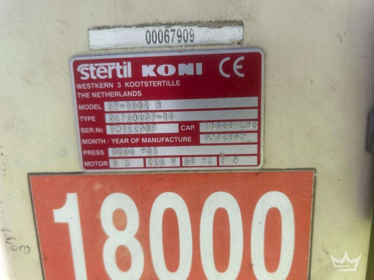 stertil-koni-18000lbs-4-post-auto-lift-image-27