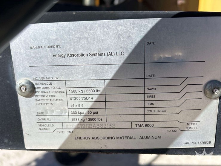 2011-energy-absorption-systems-tma9000-19ft-attenuator-trailer-image-5