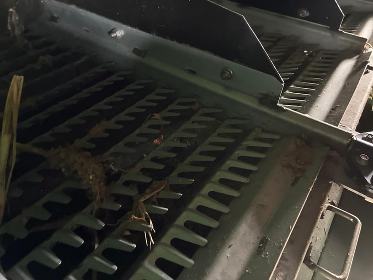 2012-john-deere-s680-image-61