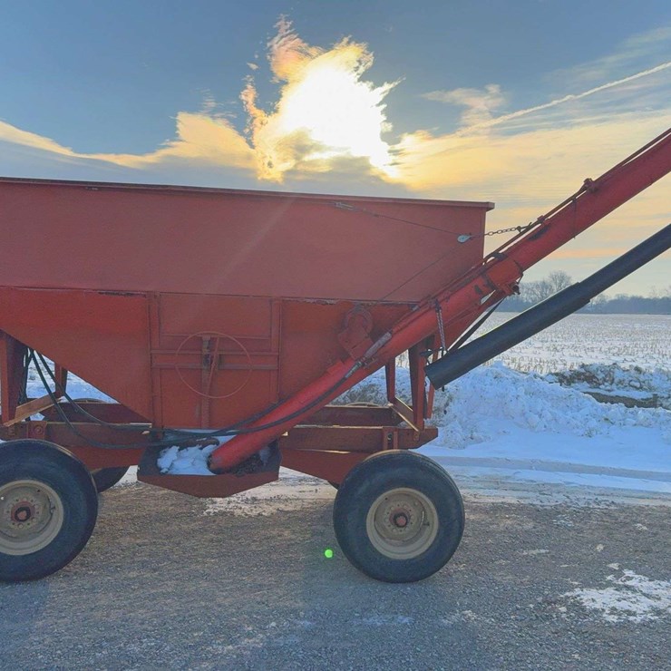 Hopper Wagon w Auger