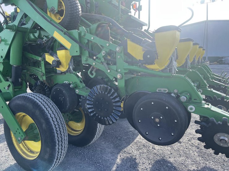 2004-john-deere-1790-image-9