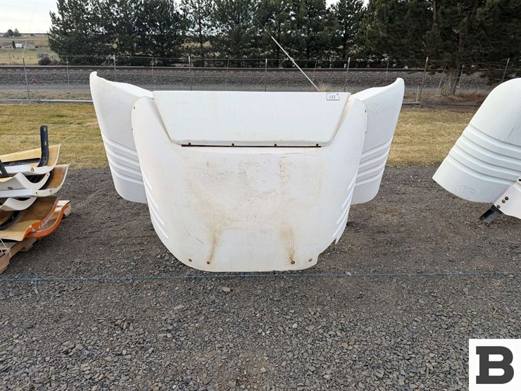 semi-truck-wind-deflector-image-1