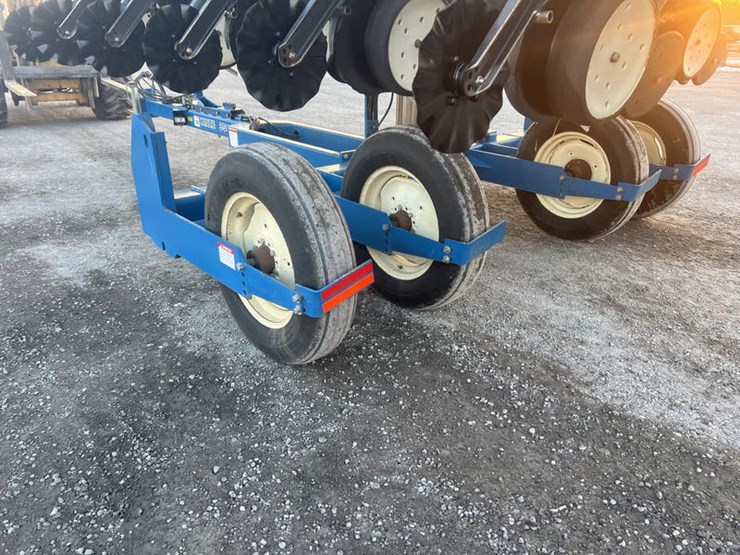 2004-kinze-3500-image-17