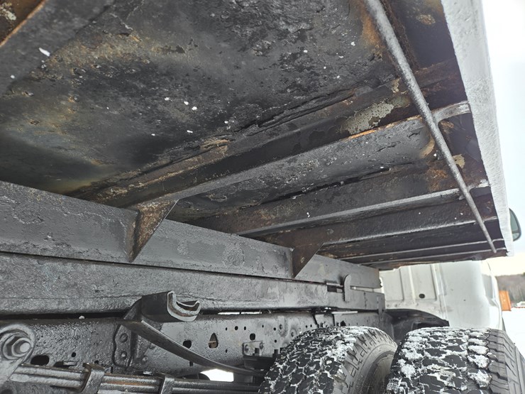 2001-ford-f350-image-31