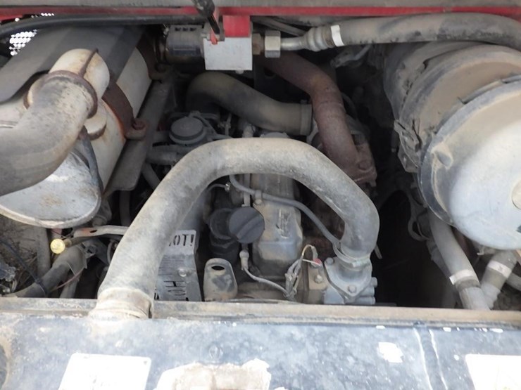 2012-takeuchi-tl230-image-10