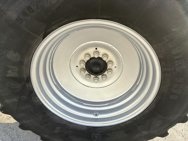 2010-case-ih-8120-image-45