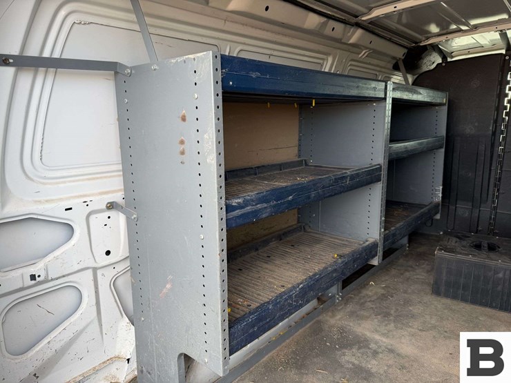 2010-ford-cargo-image-20