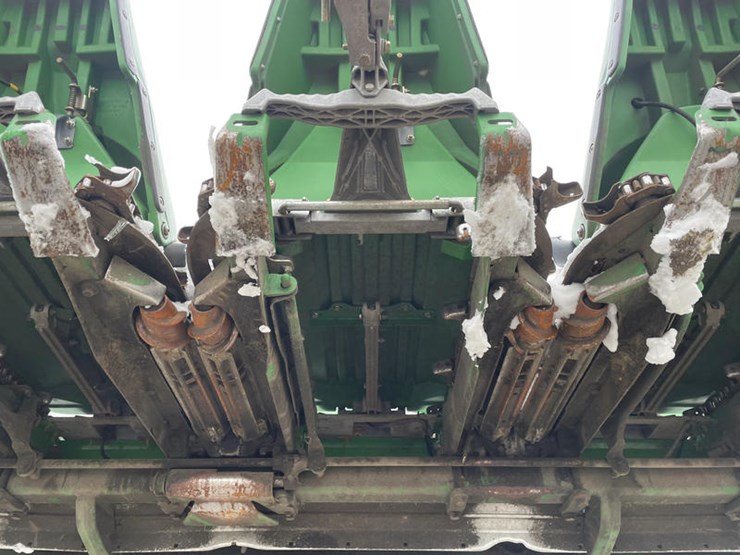 2012-john-deere-608c-image-25