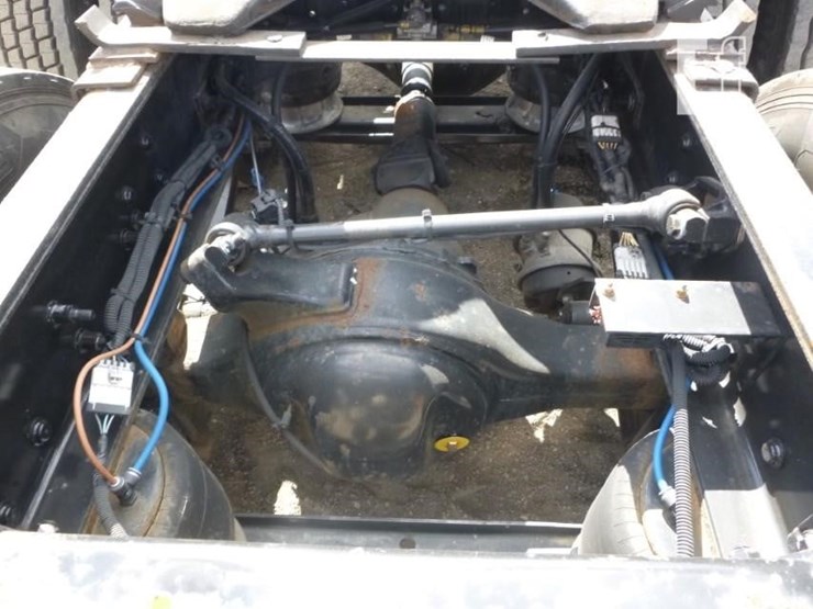 freightliner-coronado-122-image-31