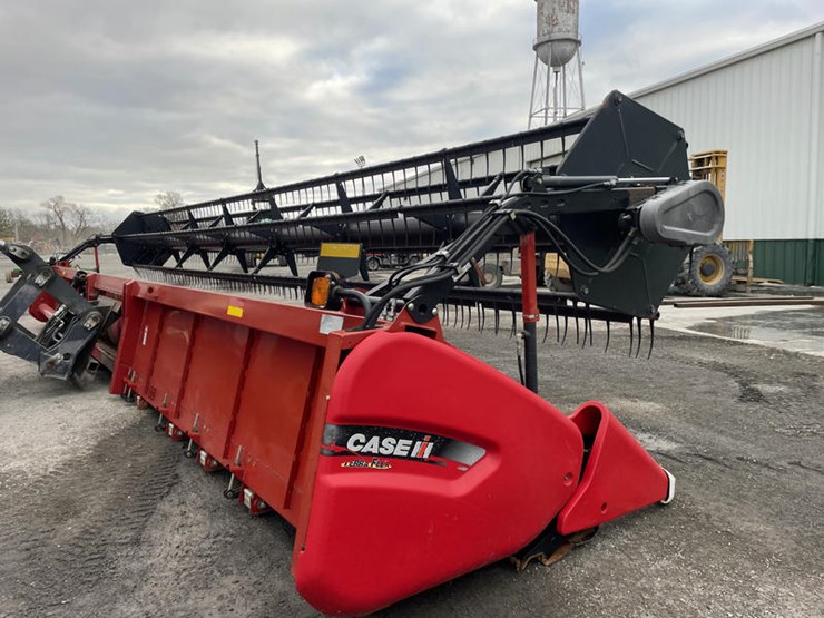 2011-case-ih-3020-image-14