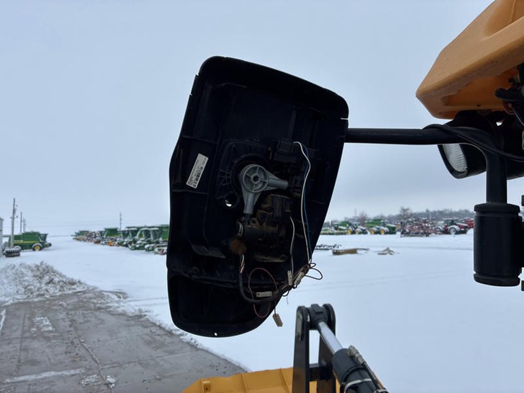 2019-deere-544l-image-72