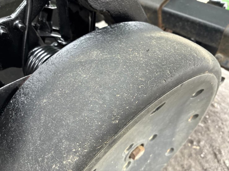 2003-john-deere-1590-image-39