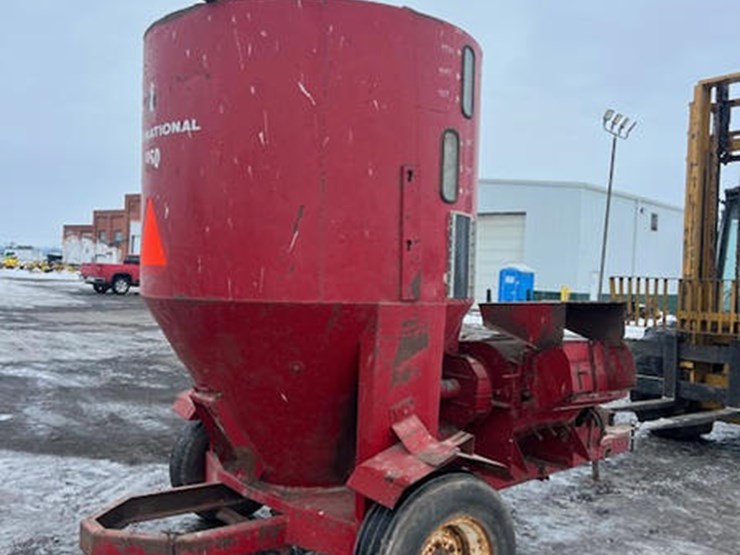 #114949-•-ih-1150-feed-grinder-image-4