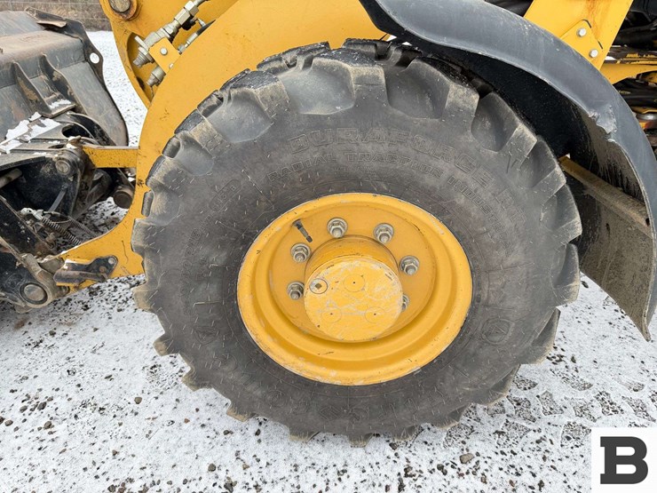 2013-caterpillar-906-image-21