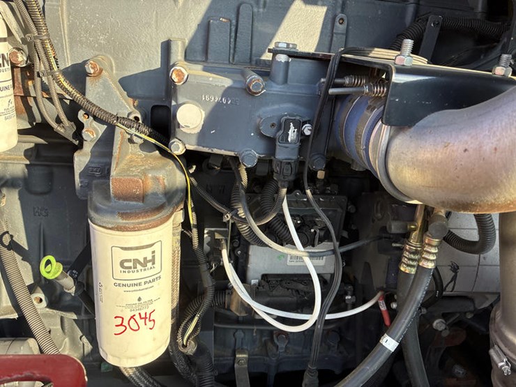 2010-case-ih-8120-image-89