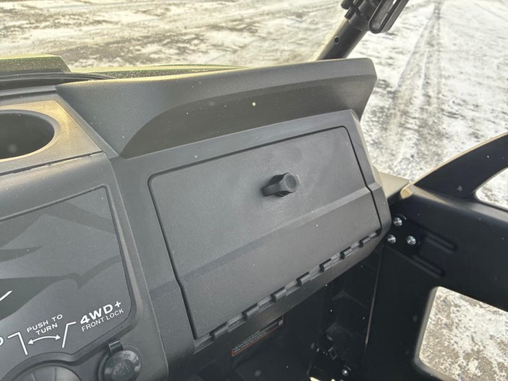 john-deere-gator-image-47