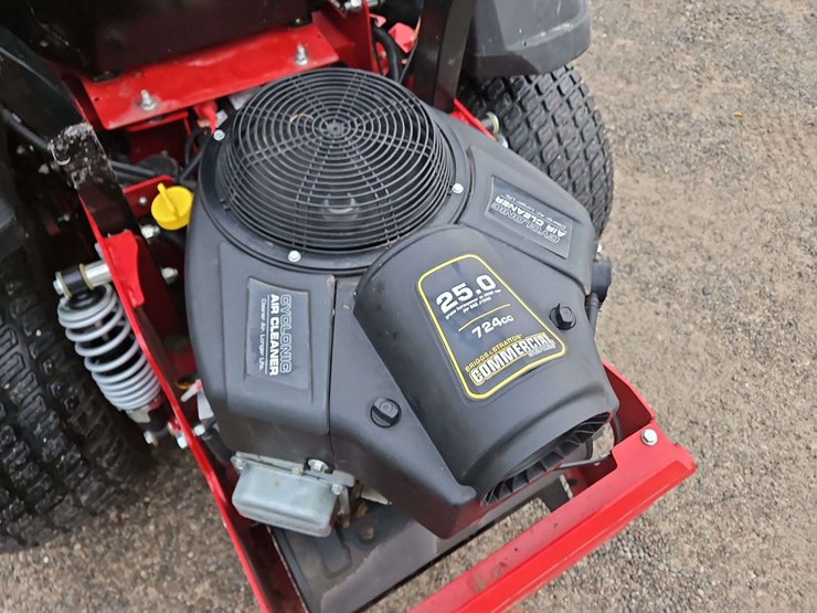 2022-ferris-is-600z-zero-turn-lawn-mower-image-5