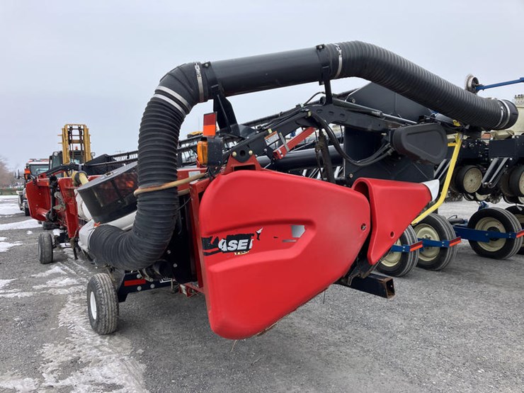 2011-case-ih-3020-image-11