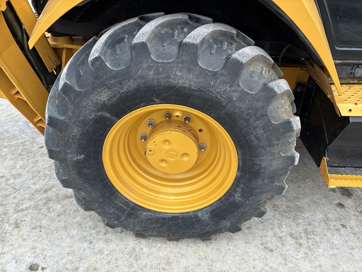 2017-caterpillar-415f2-image-52