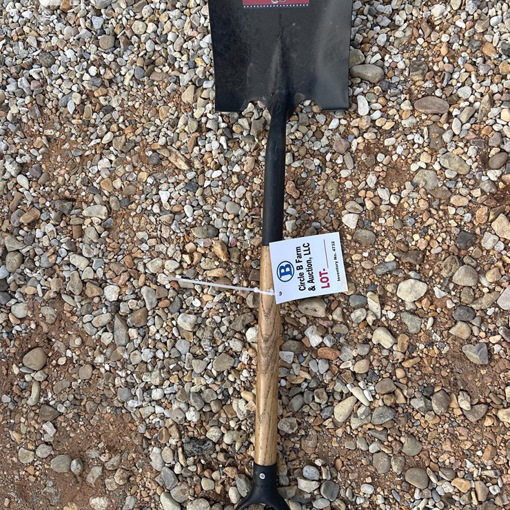 NEW SQUARE SHOVEL