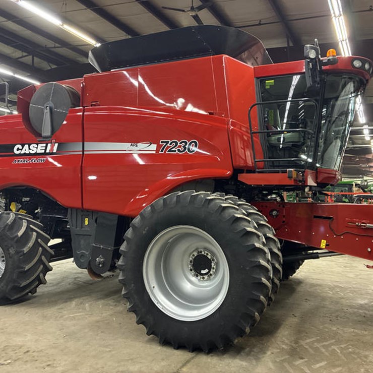 2012 CASE IH 7230