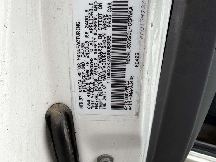 1999-toyota-camry-sedan-image-34