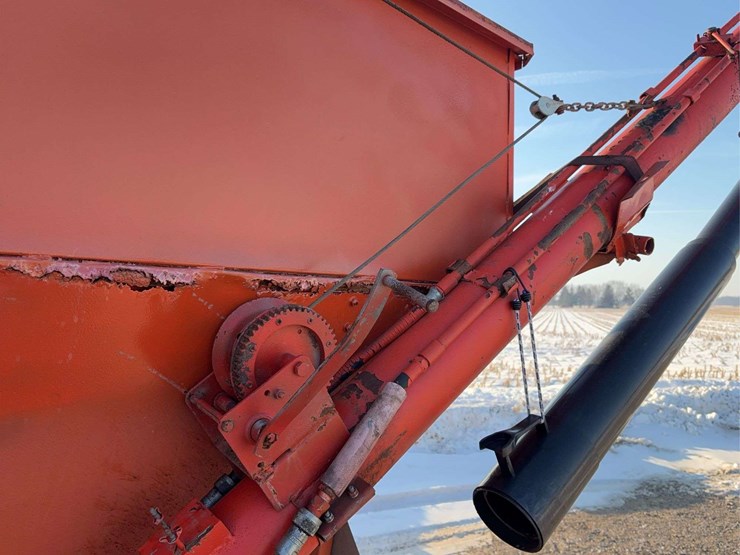 hopper-wagon-w-auger-image-16