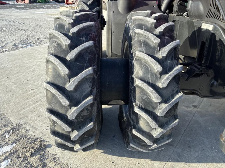 2011-case-ih-magnum-315-image-42