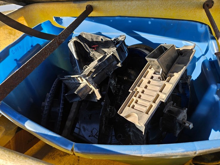 john-deere-7000-image-18